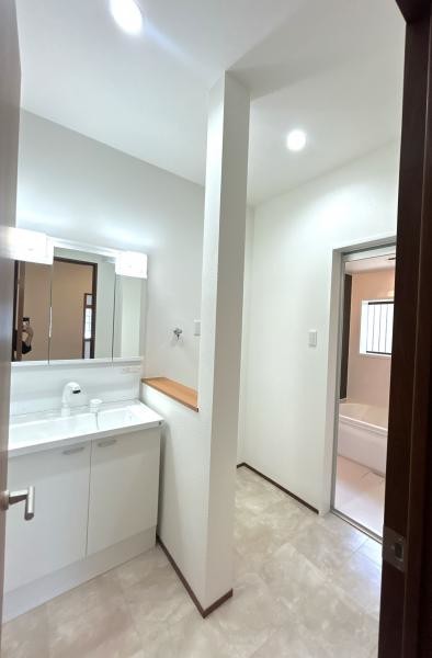 detached 徳島県吉野川市鴨島町上下島
地図を見る