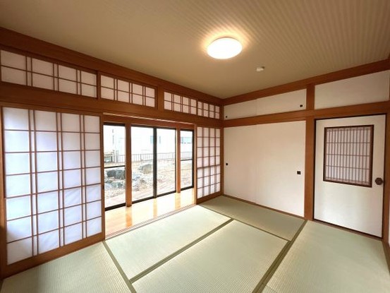 detached 徳島県吉野川市鴨島町上下島
地図を見る