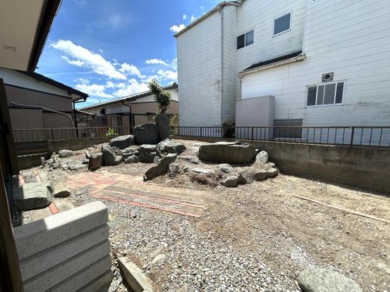 detached 徳島県吉野川市鴨島町上下島
地図を見る