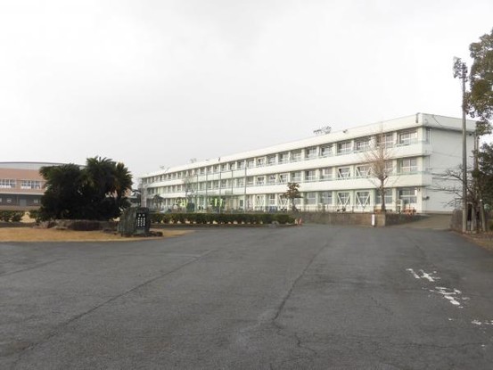 detached 徳島県阿波市市場町市場字上野段
地図を見る