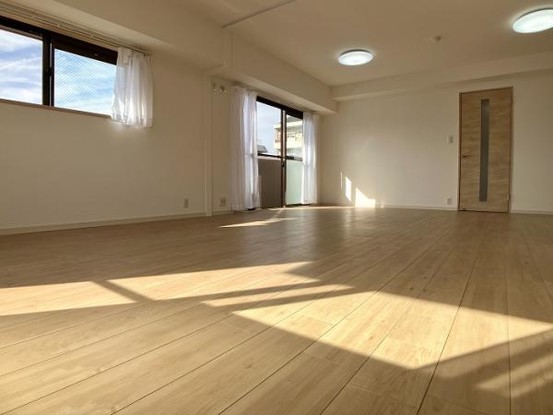 apartment 愛媛県松山市萱町６丁目
地図を見る