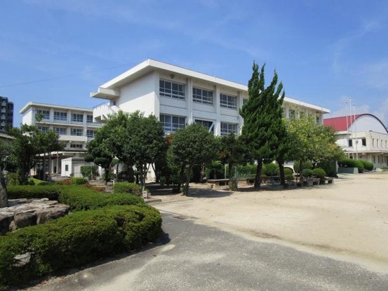 apartment 愛媛県松山市永木町２丁目
地図を見る