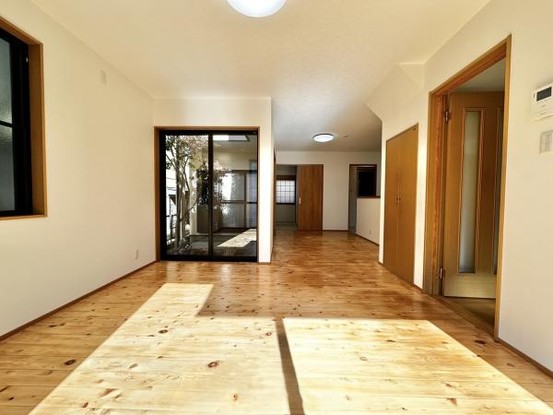 detached 高知県高知市杉井流21-13　マノワール杉井流1階