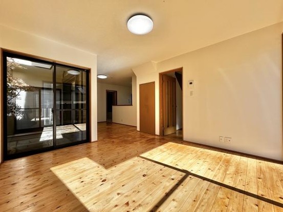 detached 高知県高知市杉井流21-13　マノワール杉井流1階