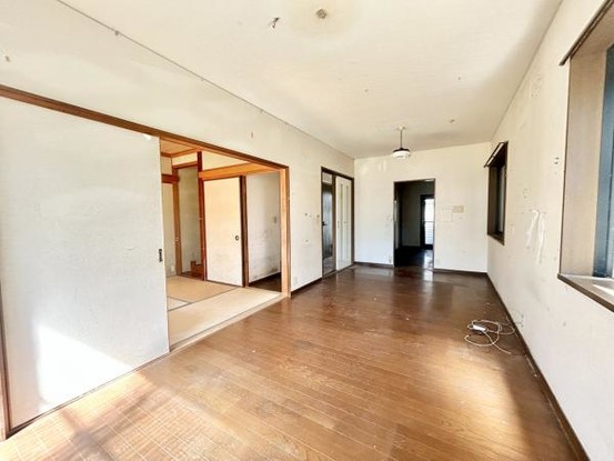 townhouse 高知県高知市杉井流21-13　マノワール杉井流1階