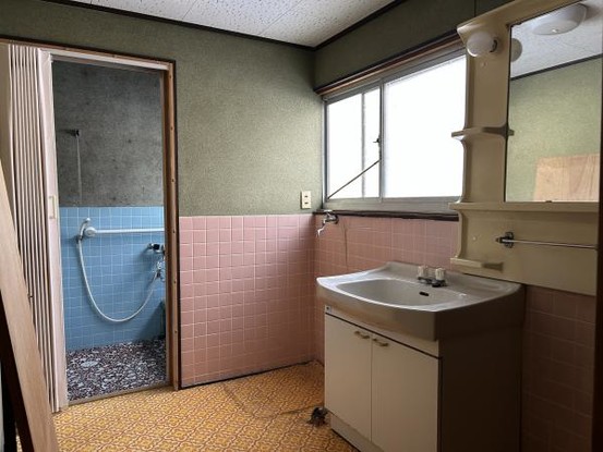 detached 愛媛県宇和島市和霊元町３丁目1-1　ヴェルディール和霊101