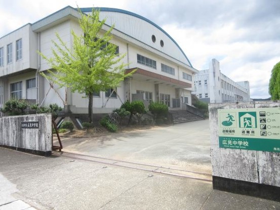 detached 愛媛県宇和島市和霊元町３丁目1-1　ヴェルディール和霊101