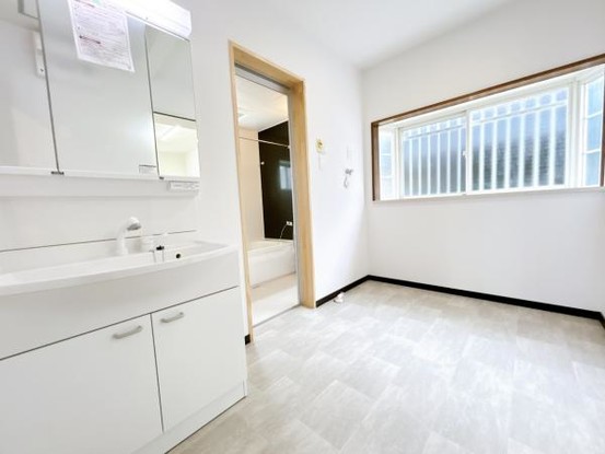 detached 佐賀県唐津市和多田南先石
地図を見る