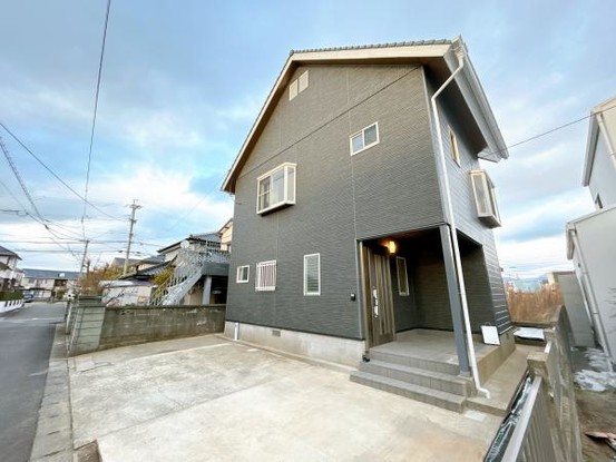 detached 佐賀県唐津市和多田南先石
地図を見る