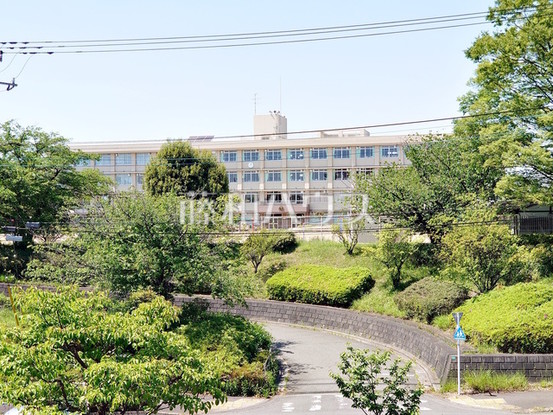 apartment 東京都多摩市落合５丁目
地図を見る