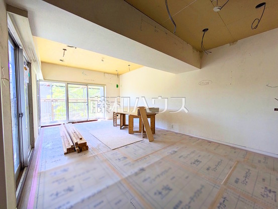 apartment 東京都多摩市落合５丁目
地図を見る