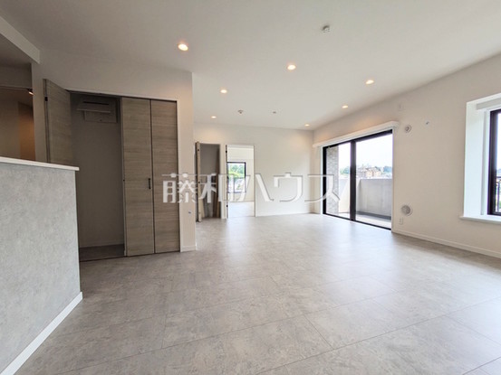 apartment 東京都多摩市貝取１丁目
地図を見る