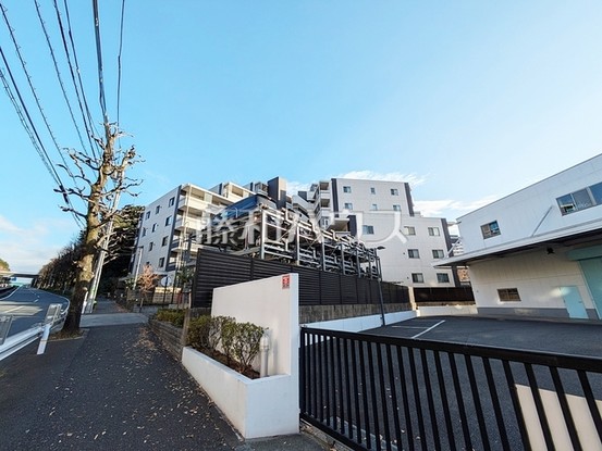 apartment 東京都多摩市諏訪４丁目
地図を見る