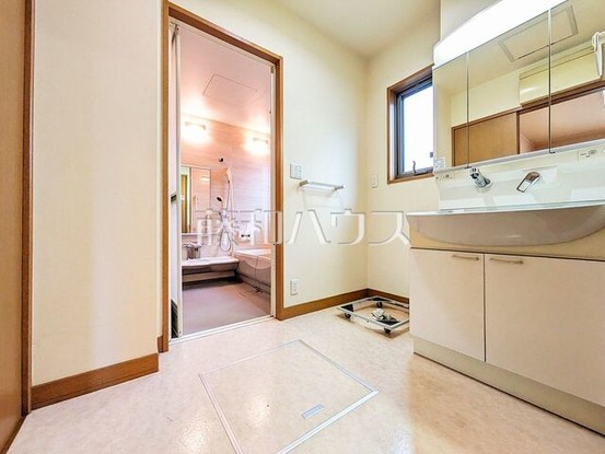 detached 東京都東久留米市本町３丁目3-39　ヤマサビル1F