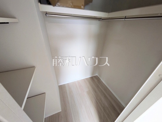 apartment 東京都東久留米市本町３丁目3-39　ヤマサビル1F