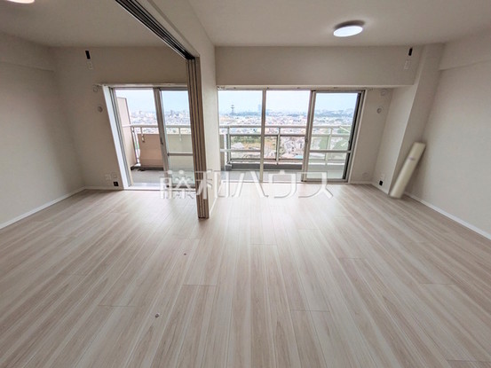 apartment 東京都東久留米市本町３丁目3-39　ヤマサビル1F