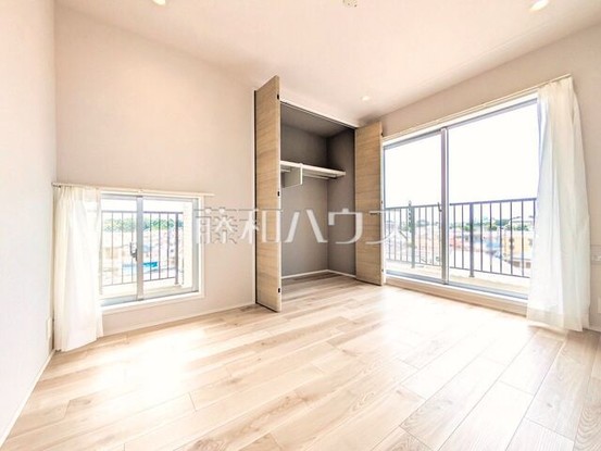 apartment 東京都東久留米市本町３丁目3-39　ヤマサビル1F