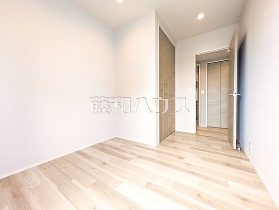 apartment 東京都東久留米市本町３丁目3-39　ヤマサビル1F