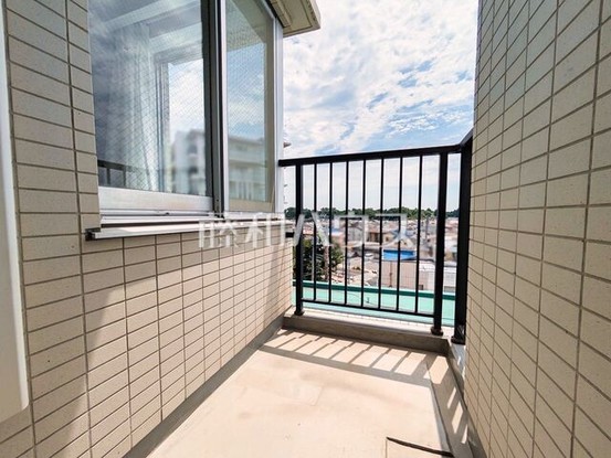 apartment 東京都東久留米市本町３丁目3-39　ヤマサビル1F