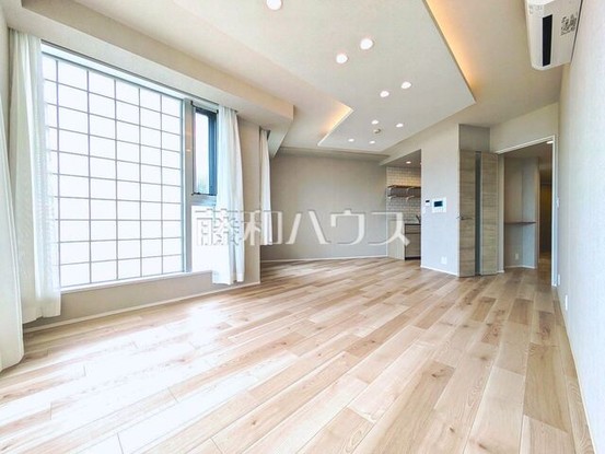 apartment 東京都東久留米市本町３丁目3-39　ヤマサビル1F