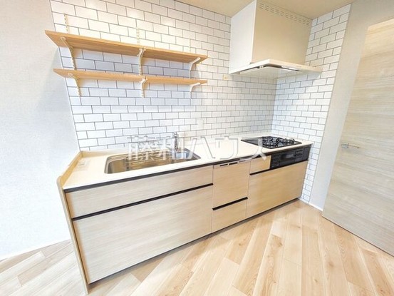 apartment 東京都東久留米市本町３丁目3-39　ヤマサビル1F