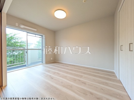 apartment 東京都東久留米市本町３丁目3-39　ヤマサビル1F