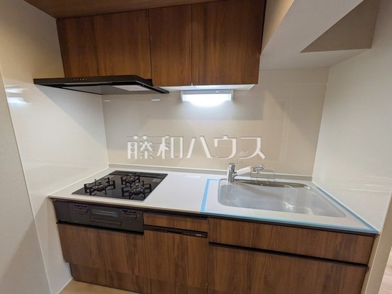 apartment 東京都東久留米市本町３丁目3-39　ヤマサビル1F