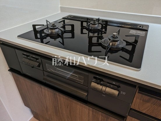 apartment 東京都東久留米市本町３丁目3-39　ヤマサビル1F