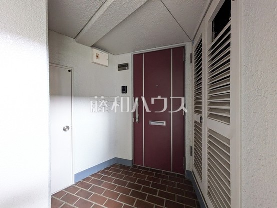 apartment 東京都東久留米市本町３丁目3-39　ヤマサビル1F