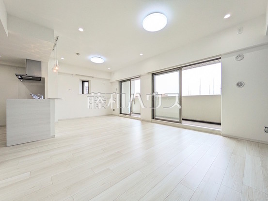 apartment 東京都調布市国領町１丁目-22-13ムサシヤビル1F