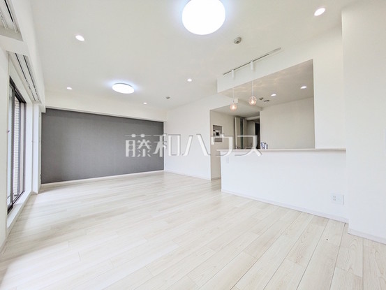 apartment 東京都調布市国領町１丁目-22-13ムサシヤビル1F