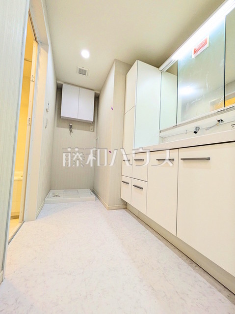 apartment 東京都調布市国領町１丁目-22-13ムサシヤビル1F