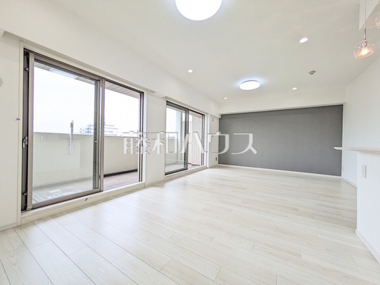 apartment 東京都調布市国領町１丁目-22-13ムサシヤビル1F