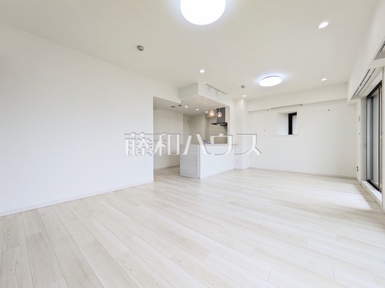 apartment 東京都調布市国領町１丁目-22-13ムサシヤビル1F