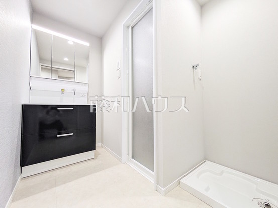 detached 東京都調布市国領町１丁目-22-13ムサシヤビル1F