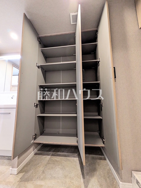 apartment 東京都調布市国領町１丁目-22-13ムサシヤビル1F