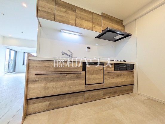 apartment 東京都調布市国領町１丁目-22-13ムサシヤビル1F