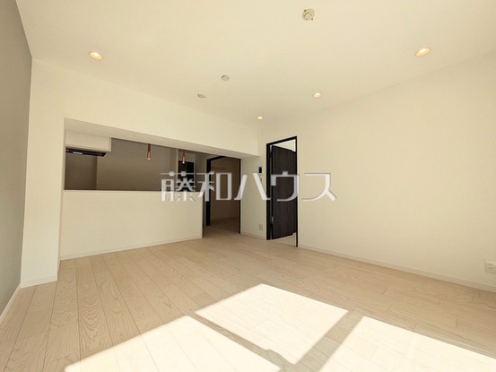 apartment 東京都調布市国領町１丁目-22-13ムサシヤビル1F