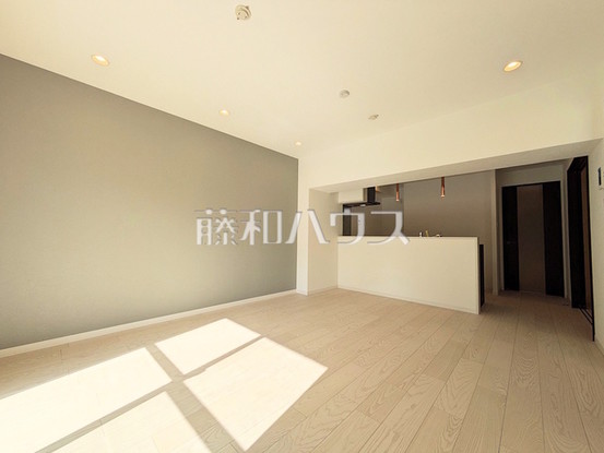 apartment 東京都調布市国領町１丁目-22-13ムサシヤビル1F