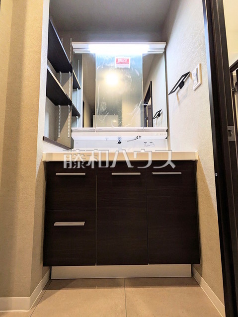 apartment 東京都調布市国領町１丁目-22-13ムサシヤビル1F