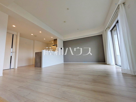 apartment 東京都調布市国領町１丁目-22-13ムサシヤビル1F