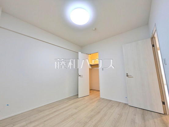 apartment 東京都調布市国領町１丁目-22-13ムサシヤビル1F