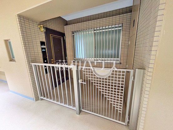 apartment 東京都調布市国領町１丁目-22-13ムサシヤビル1F