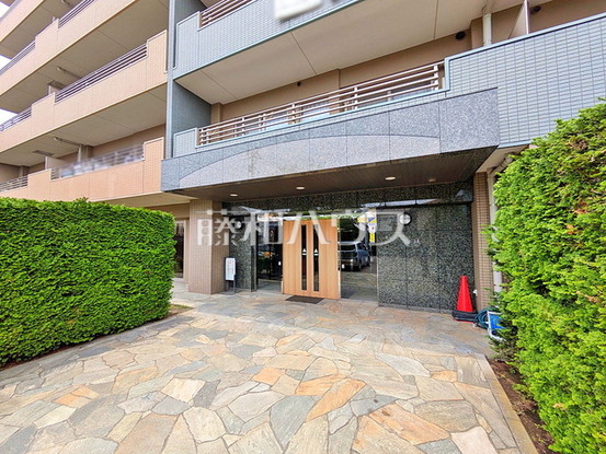 apartment 東京都調布市国領町１丁目-22-13ムサシヤビル1F