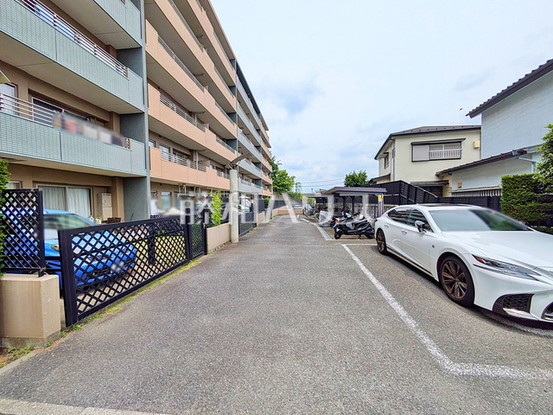 apartment 東京都調布市国領町１丁目-22-13ムサシヤビル1F