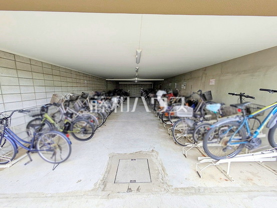 apartment 東京都調布市国領町１丁目-22-13ムサシヤビル1F