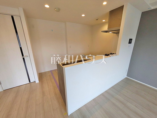 apartment 東京都調布市国領町１丁目-22-13ムサシヤビル1F