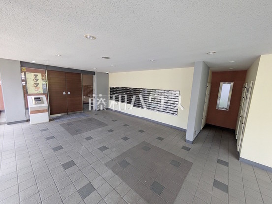 apartment 東京都調布市国領町１丁目-22-13ムサシヤビル1F