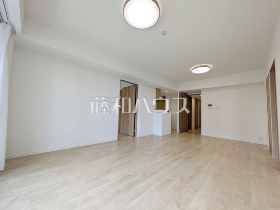 apartment 東京都調布市国領町１丁目-22-13ムサシヤビル1F