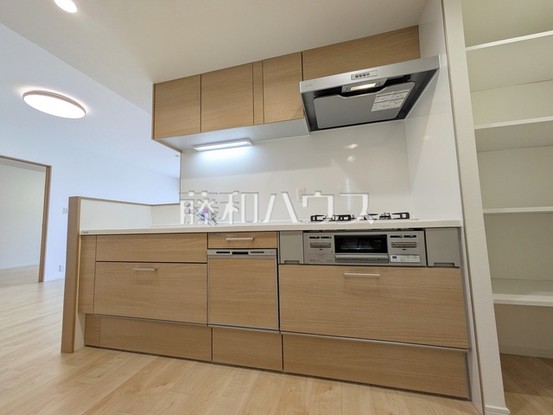 apartment 東京都調布市国領町１丁目-22-13ムサシヤビル1F